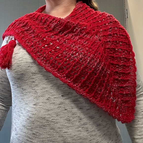 Crochet Light Weight Triangle Shawl / Scarf handmade Red Metallic - Picture 8 of 13